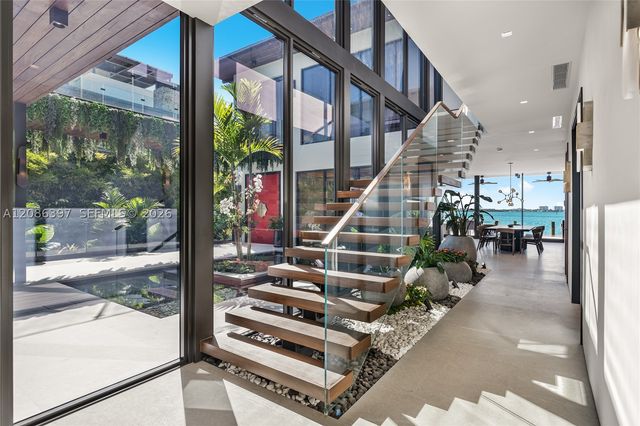 857 N Shore Dr, Miami Beach, FL 33141