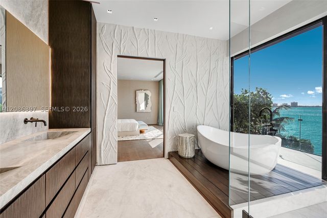 857 N Shore Dr, Miami Beach, FL 33141