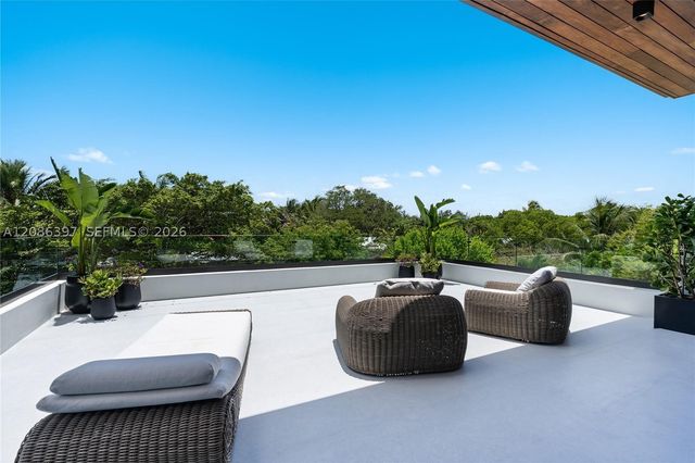 857 N Shore Dr, Miami Beach, FL 33141
