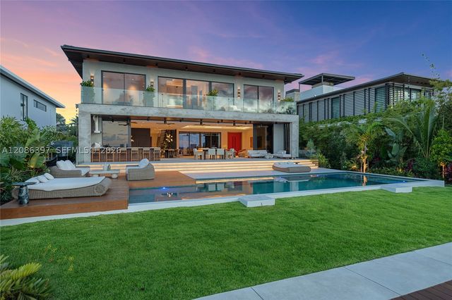 857 N Shore Dr, Miami Beach, FL 33141
