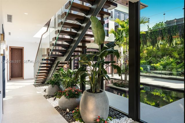 857 N Shore Dr, Miami Beach, FL 33141