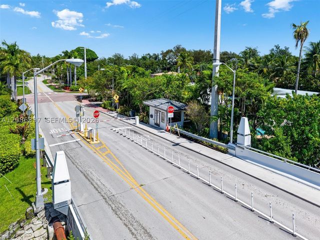 857 N Shore Dr, Miami Beach, FL 33141