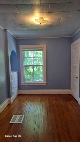 50 Fruit St 2, Worcester, MA 01609