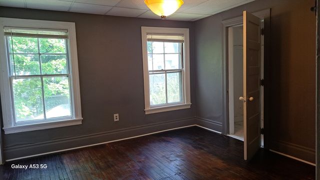 50 Fruit St 2, Worcester, MA 01609