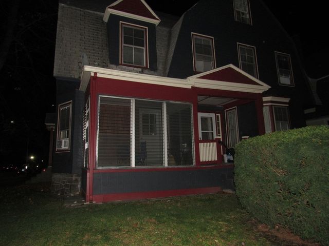 50 Fruit St 2, Worcester, MA 01609