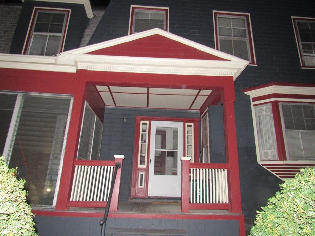50 Fruit St 2, Worcester, MA 01609