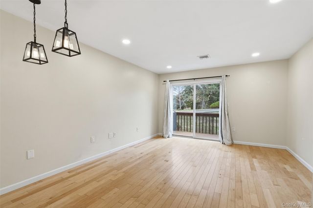 17 Knoll View, Ossining, NY 10562