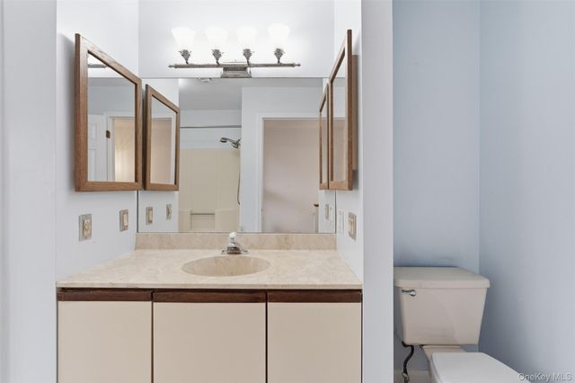 17 Knoll View, Ossining, NY 10562