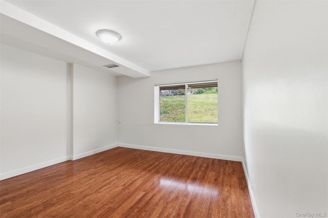 17 Knoll View, Ossining, NY 10562