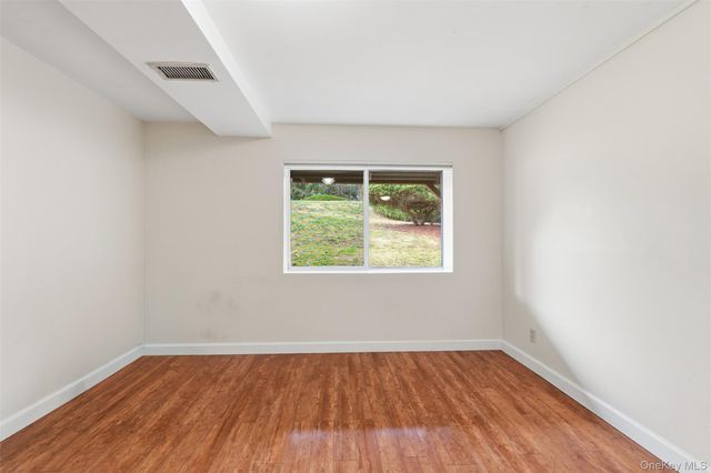 17 Knoll View, Ossining, NY 10562