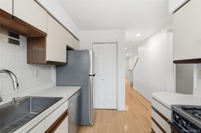 17 Knoll View, Ossining, NY 10562