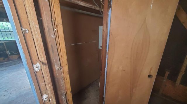 4821 Burma Road, Houston, TX 77033