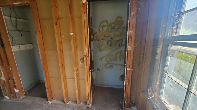 4821 Burma Road, Houston, TX 77033