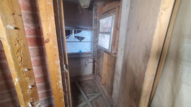 4821 Burma Road, Houston, TX 77033