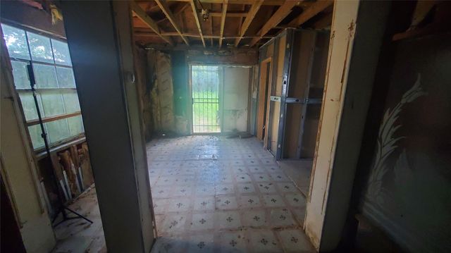 4821 Burma Road, Houston, TX 77033