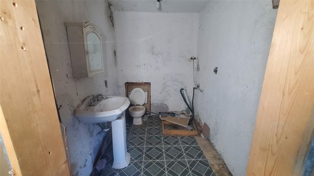 4821 Burma Road, Houston, TX 77033