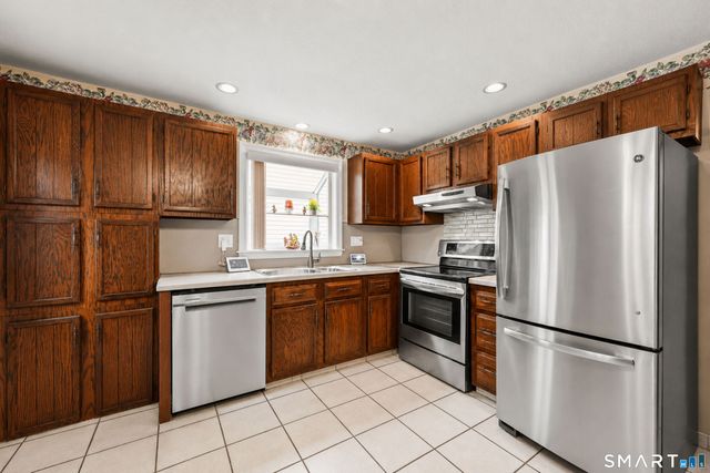 30 Hawthorne Street, Bristol, CT 06010