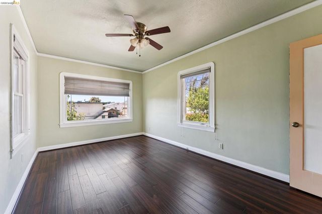 978 43Rd St, Oakland, CA 94608
