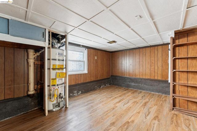 978 43Rd St, Oakland, CA 94608