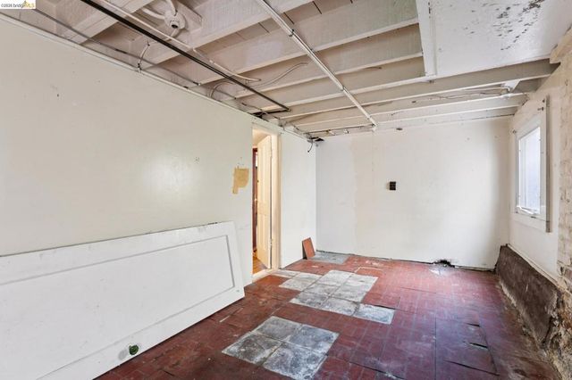 978 43Rd St, Oakland, CA 94608