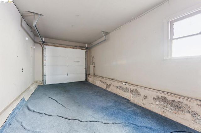 978 43Rd St, Oakland, CA 94608