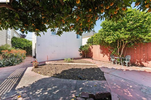 978 43Rd St, Oakland, CA 94608