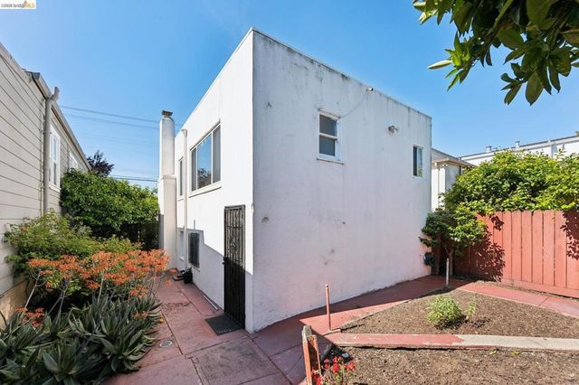 978 43Rd St, Oakland, CA 94608