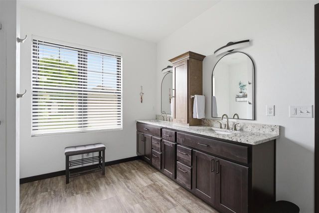 901 CLOVER COURT, Menasha, WI 54952