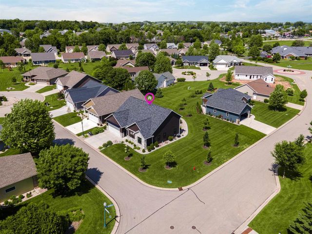 901 CLOVER COURT, Menasha, WI 54952