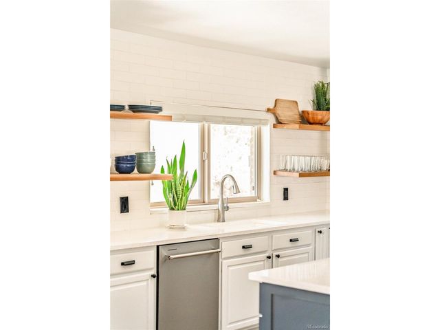 5462 W Geddes Pl, Littleton, CO 80128