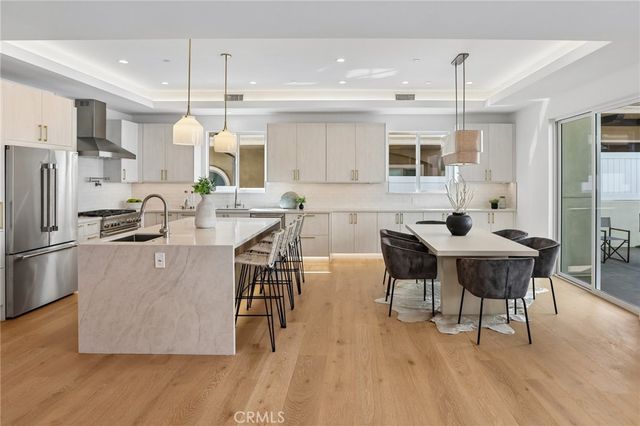 2019 Huntington Lane B, Redondo Beach, CA 90278