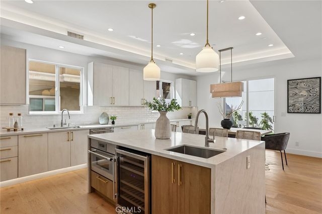 2019 Huntington Lane B, Redondo Beach, CA 90278