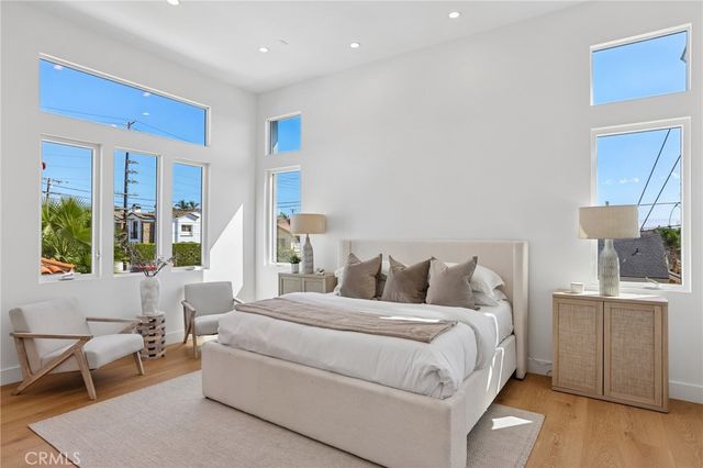 2019 Huntington Lane B, Redondo Beach, CA 90278