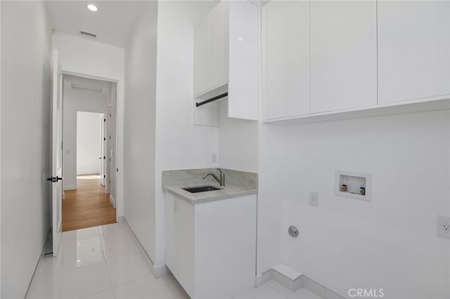 2019 Huntington Lane B, Redondo Beach, CA 90278