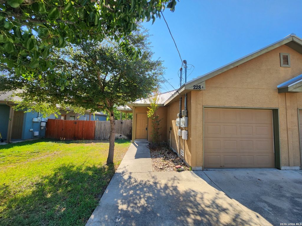 228 Anne Louise Dr # A, New Braunfels, TX 78130