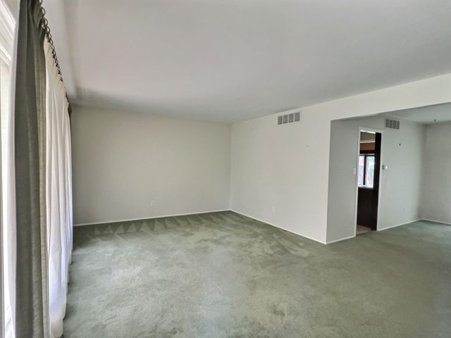 1150 N Wood Ave, Wichita, KS 67212