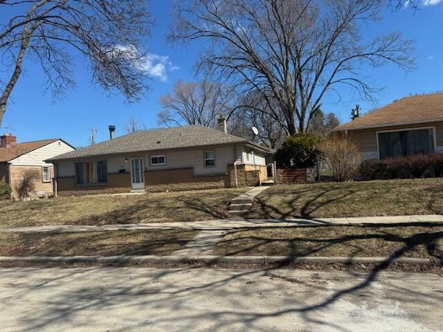 5750 N 75TH STREET, Milwaukee, WI 53218