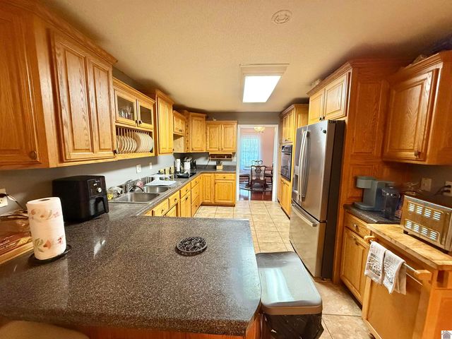 575 N Sutton Lane, Mayfield, KY 42066