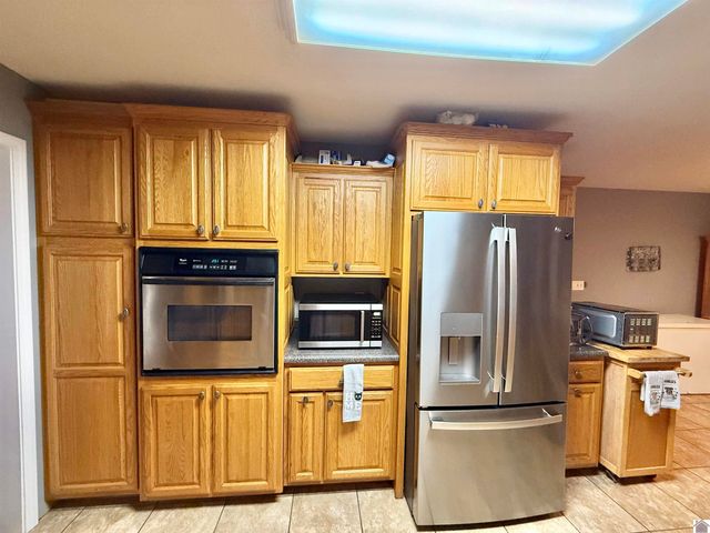 575 N Sutton Lane, Mayfield, KY 42066