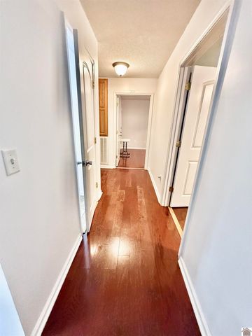 575 N Sutton Lane, Mayfield, KY 42066