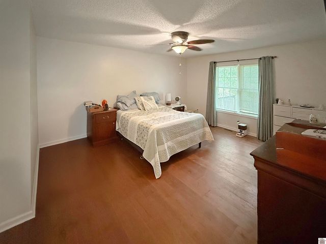 575 N Sutton Lane, Mayfield, KY 42066