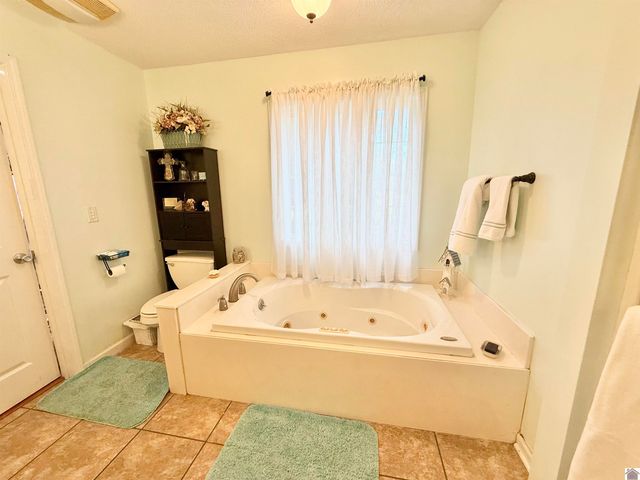 575 N Sutton Lane, Mayfield, KY 42066