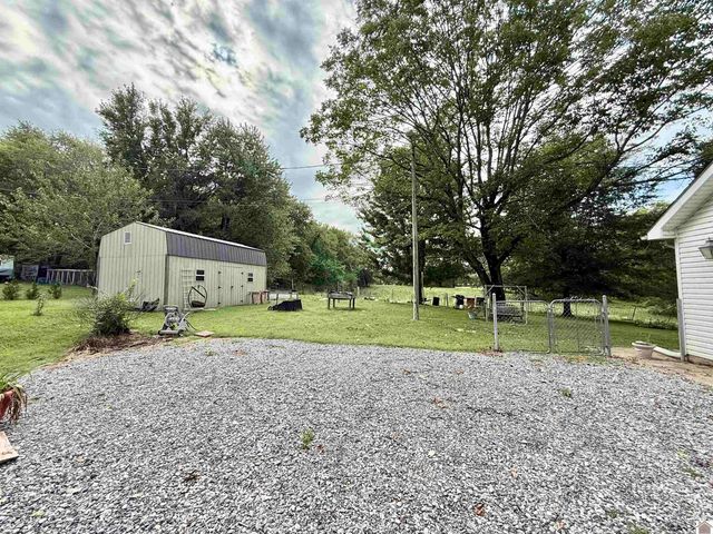 575 N Sutton Lane, Mayfield, KY 42066