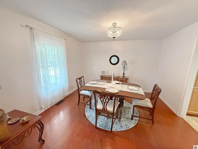 575 N Sutton Lane, Mayfield, KY 42066