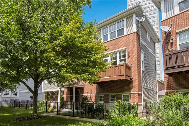 4922 S Cornell Avenue, Chicago, IL 60615