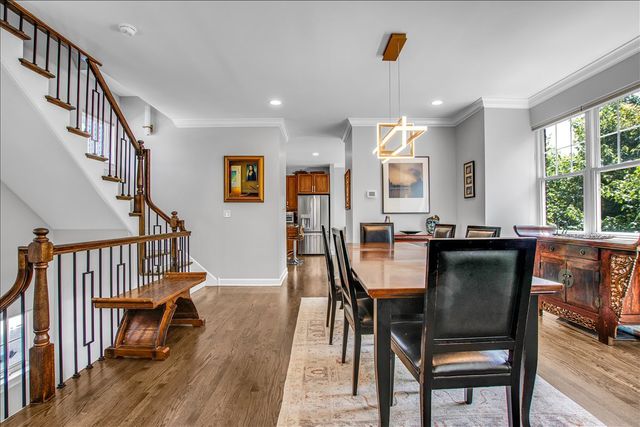 4922 S Cornell Avenue, Chicago, IL 60615
