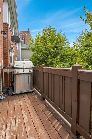 4922 S Cornell Avenue, Chicago, IL 60615