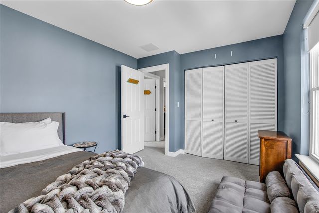 4922 S Cornell Avenue, Chicago, IL 60615