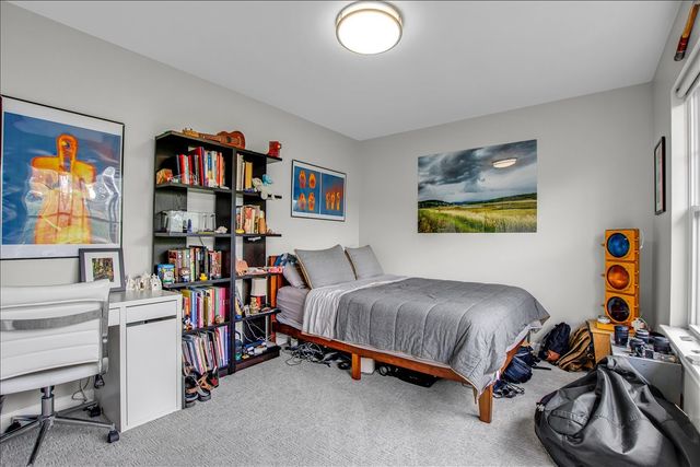 4922 S Cornell Avenue, Chicago, IL 60615