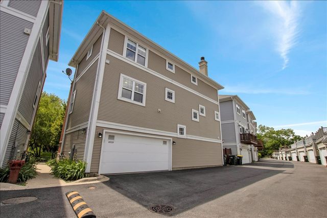 4922 S Cornell Avenue, Chicago, IL 60615